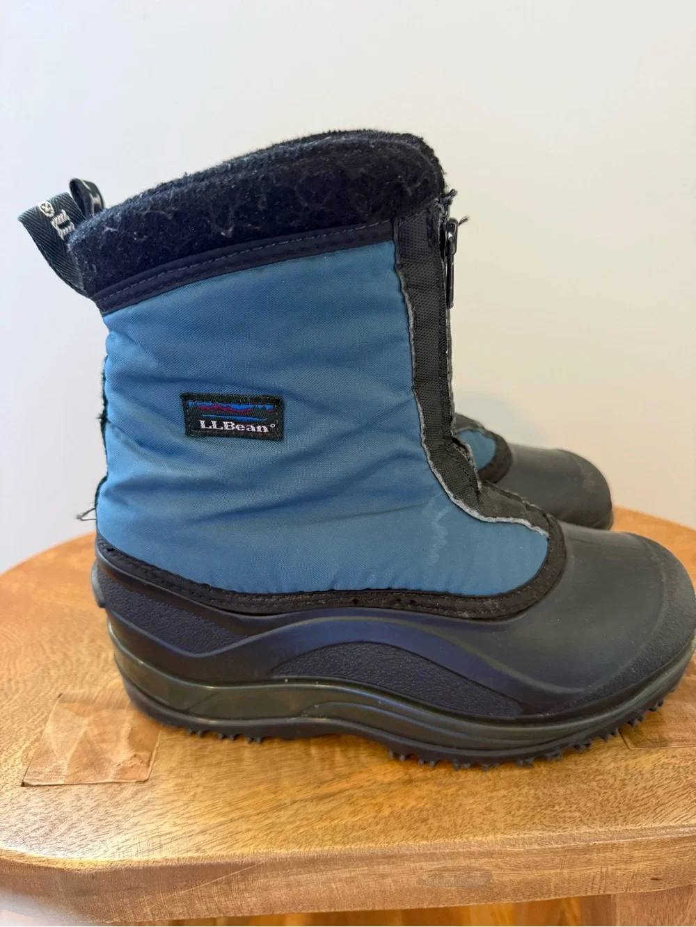 L.L. Bean Kids Navy and Black Insulated Snow Boots